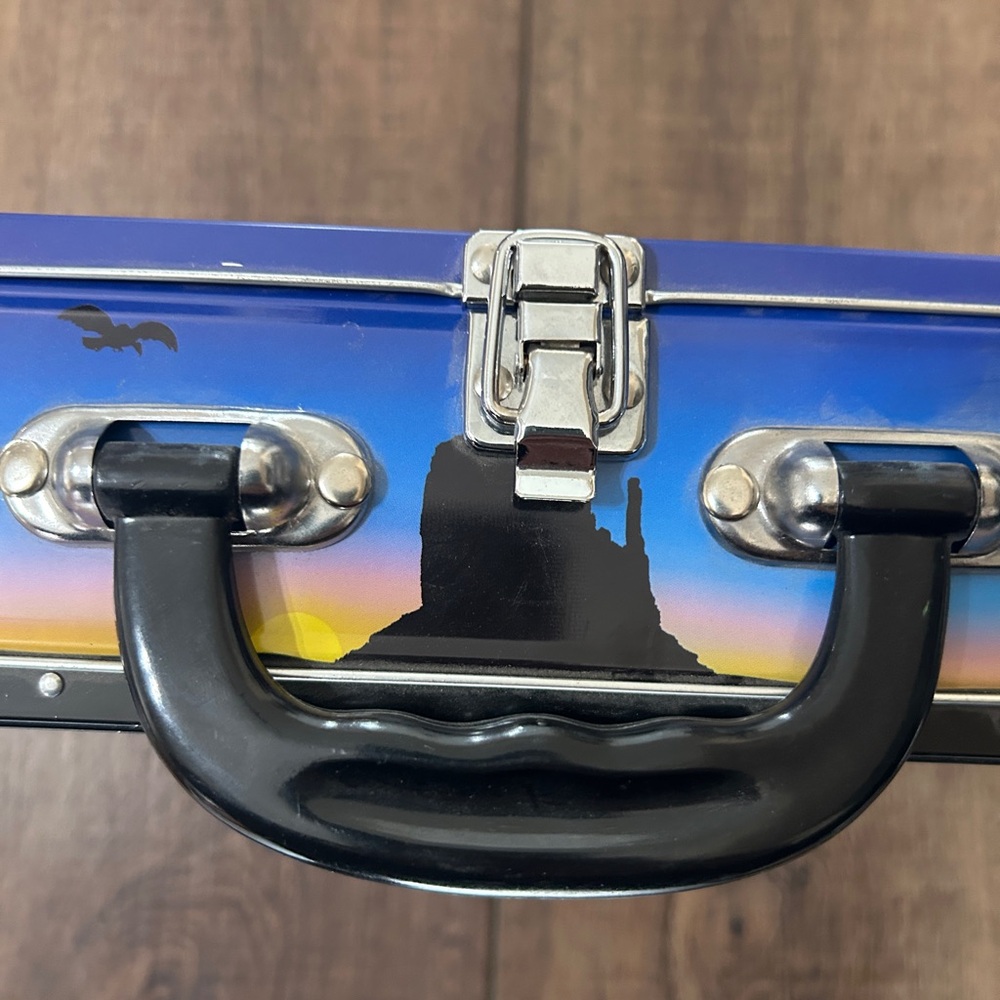 Vintage-Style Accoutrements Cowboy Tin Lunch Box - Picture 3 of 5